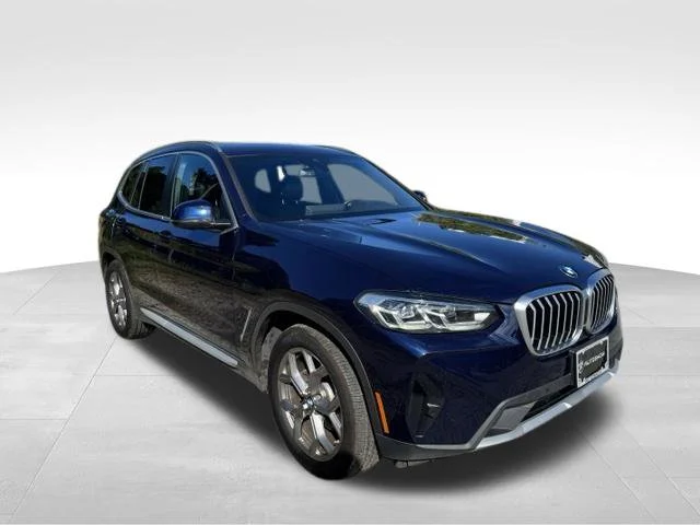 Used 2023 Blue BMW xDrive30i image 3