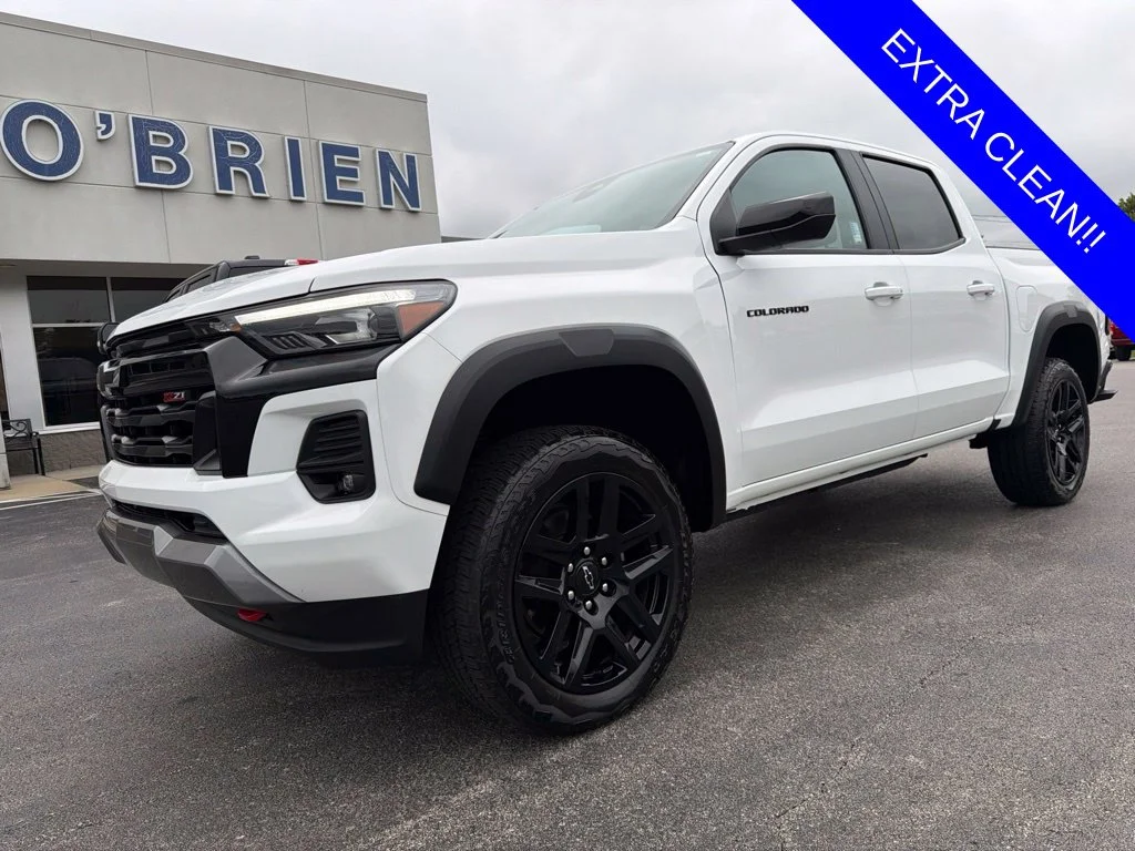 Used 2024 Summit White Chevrolet Z71 image 1