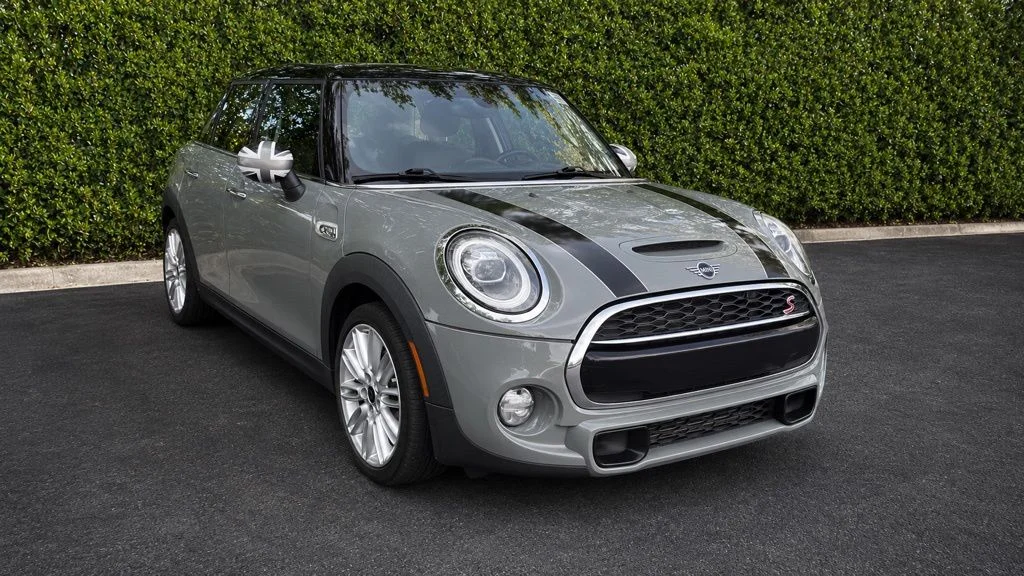 Used 2019 Moonwalk Gray Metallic MINI Signature image 1