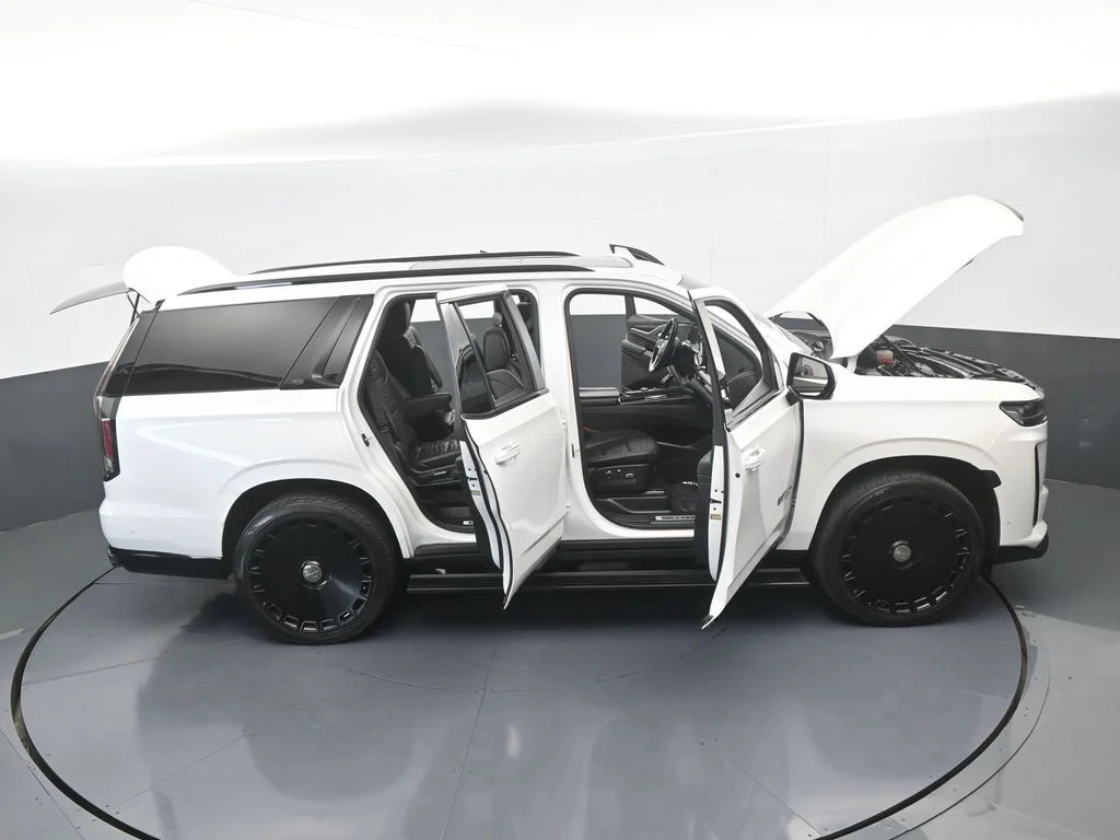 Used 2023 Crystal White Tricoat Cadillac V-Series image 99