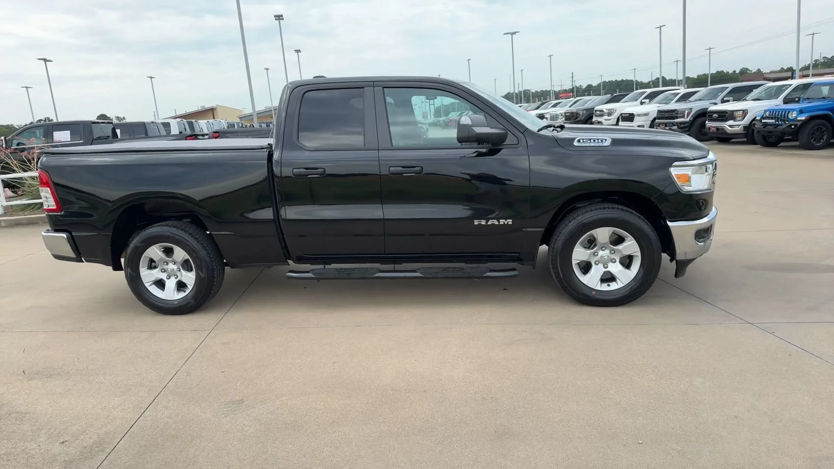 Used 2024 Diamond Black Crystal Pearlcoat Ram Big Horn image 8