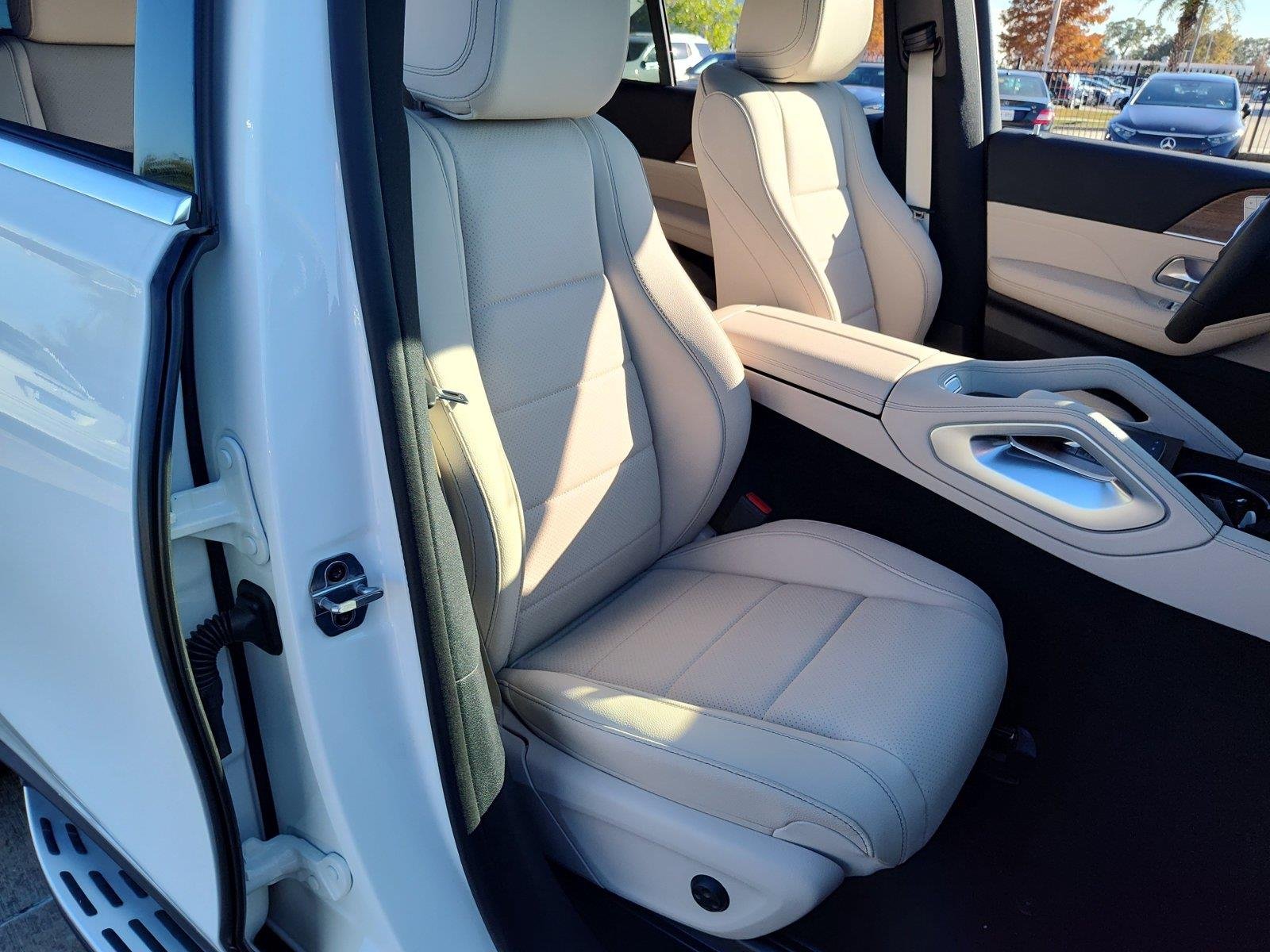 Used 2026 Polar White Mercedes-Benz GLE 350 image 12