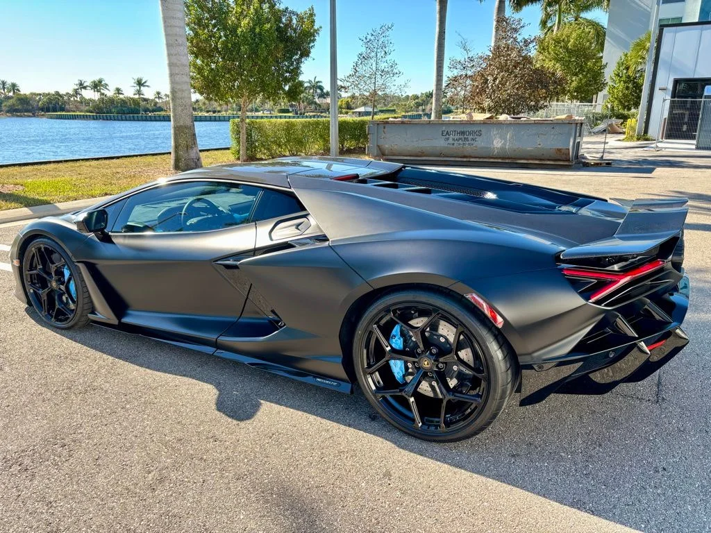 Used 2025 Black Lamborghini  image 9