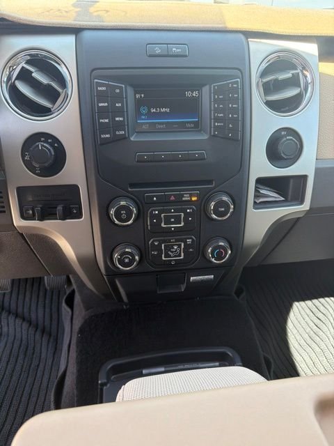 Used 2014 Oxford White Ford XLT image 10