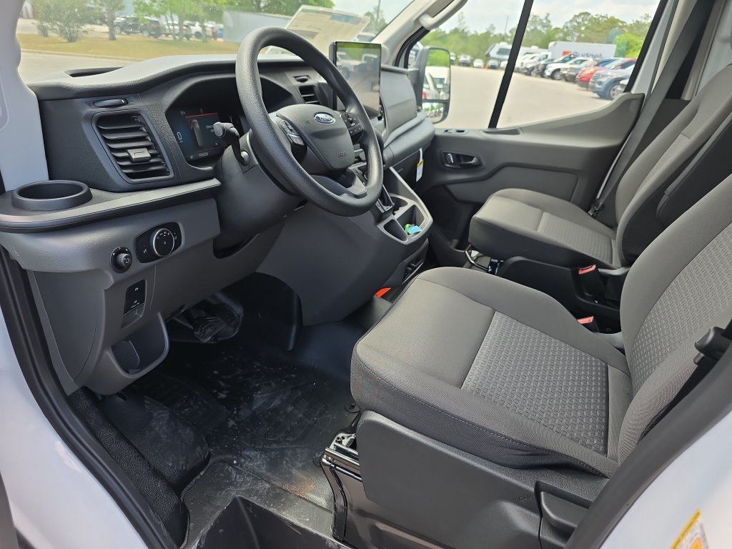 New 2026 Oxford White Ford Cargo Van image 11