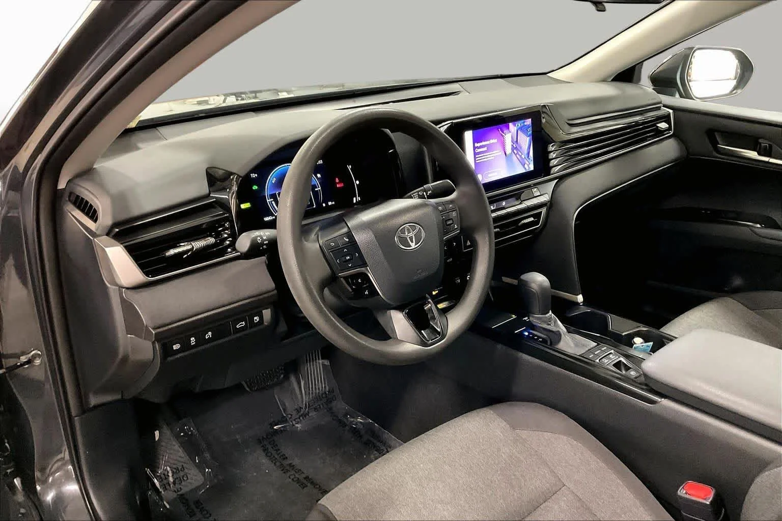 Used 2025 Underground Toyota LE image 17