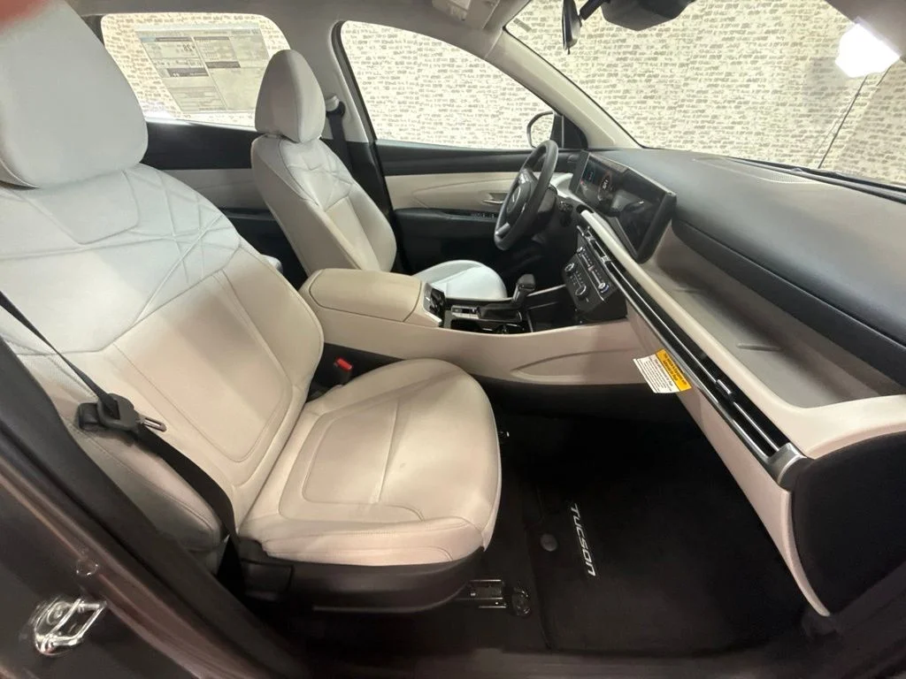 New 2026 Hampton Gray Hyundai SE image 12