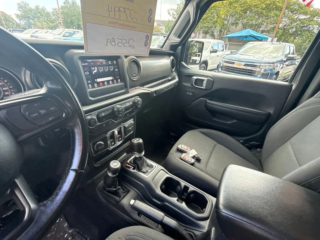 Used 2021 Gray Jeep Sport S image 13