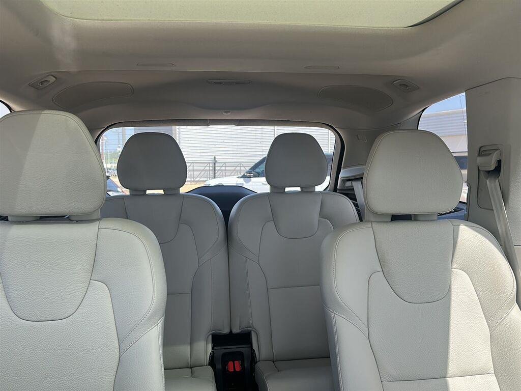 Used 2023 Bright Dusk Metallic Volvo Plus image 8