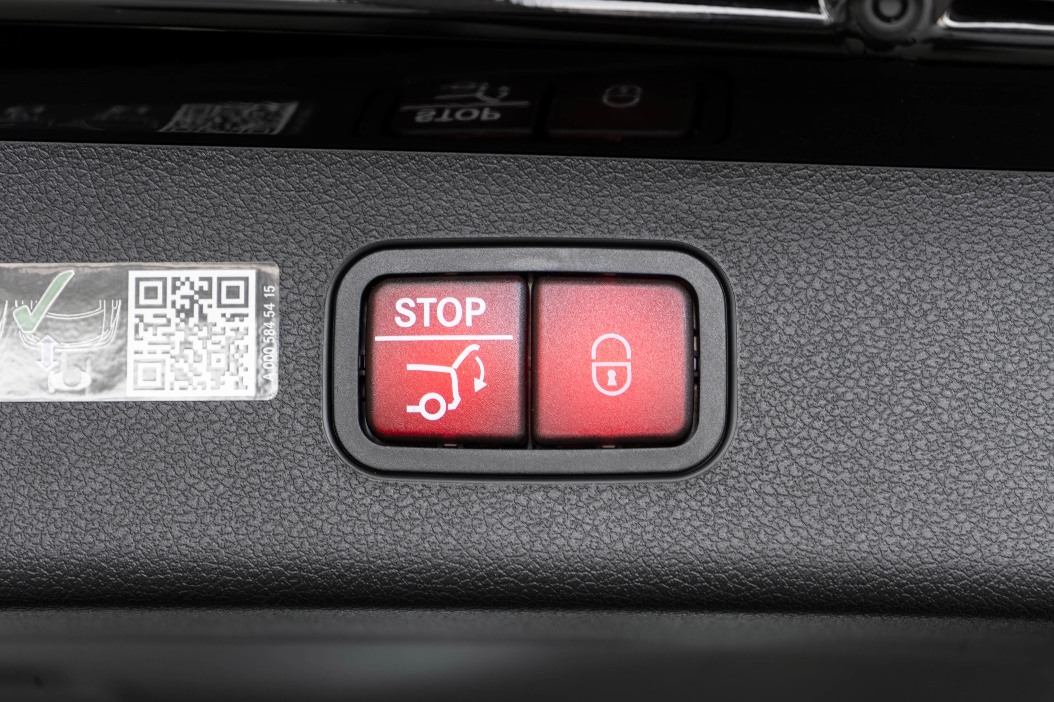 Used 2025 Black Mercedes-Benz E 450 image 34