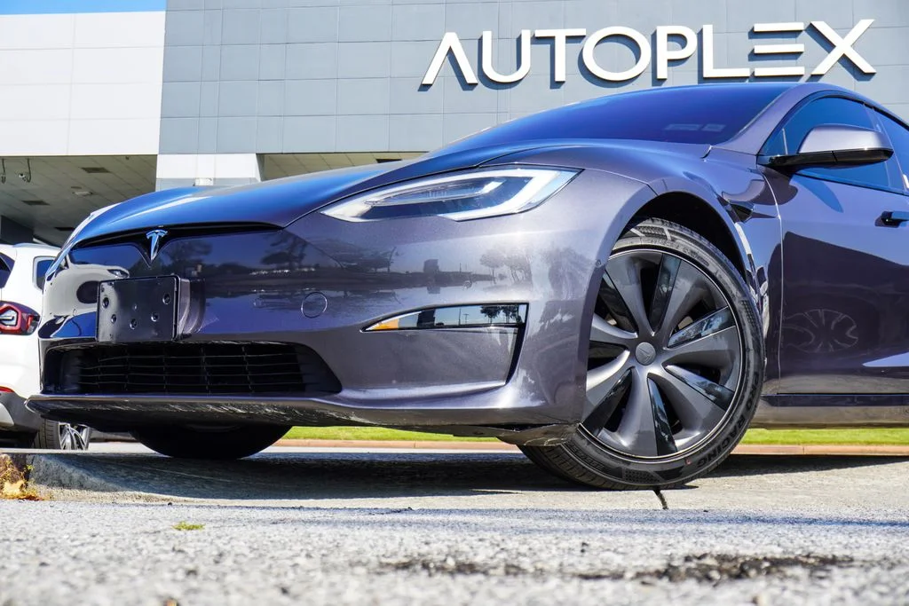 Used 2021 Gray Tesla Long Range image 2