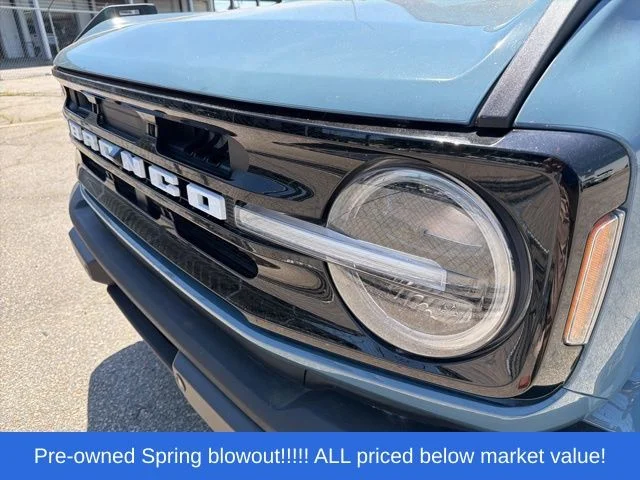 Used 2021 Blue Ford Outer Banks image 2