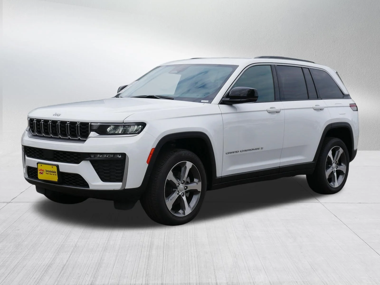 New 2026 Bright White Clear-Coat Exterior Paint Jeep Limited image 3