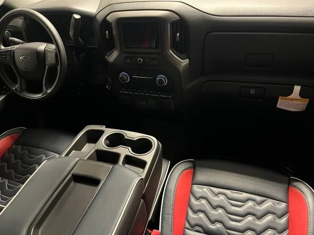 Used 2025 Black Chevrolet Custom image 16