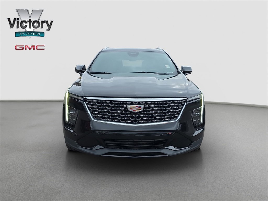 Used 2024 Cadillac XT4 Premium Luxury with VIN 1GYFZCR42RF101083 for sale in Kansas City