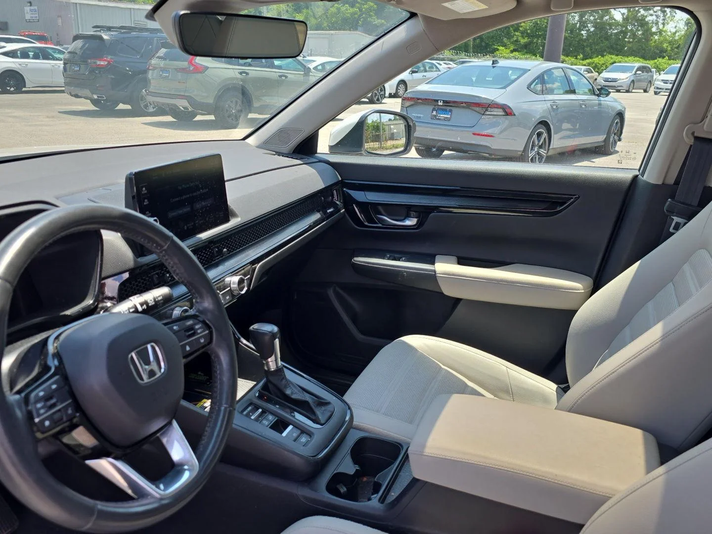 Used 2024 Platinum White Pearl Honda EX-L image 11