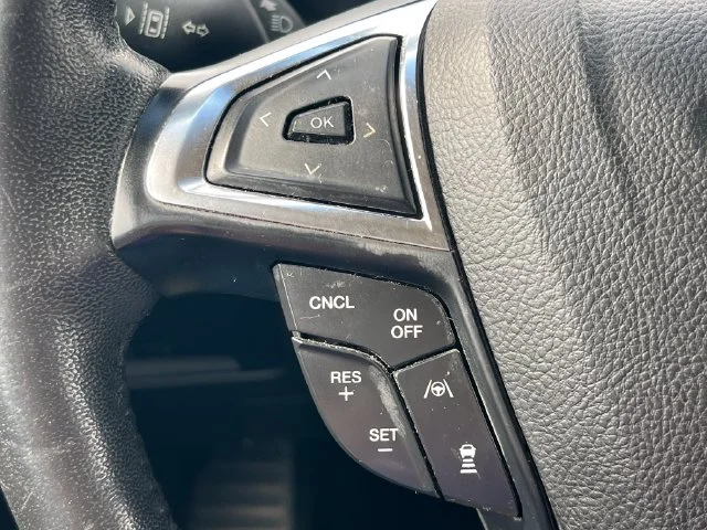 Used 2020 Red Ford SEL image 23