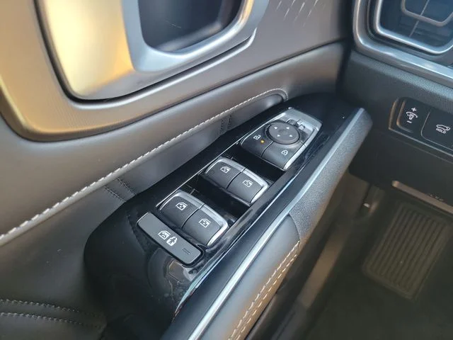 New 2026 Ebony Black Kia SX image 30