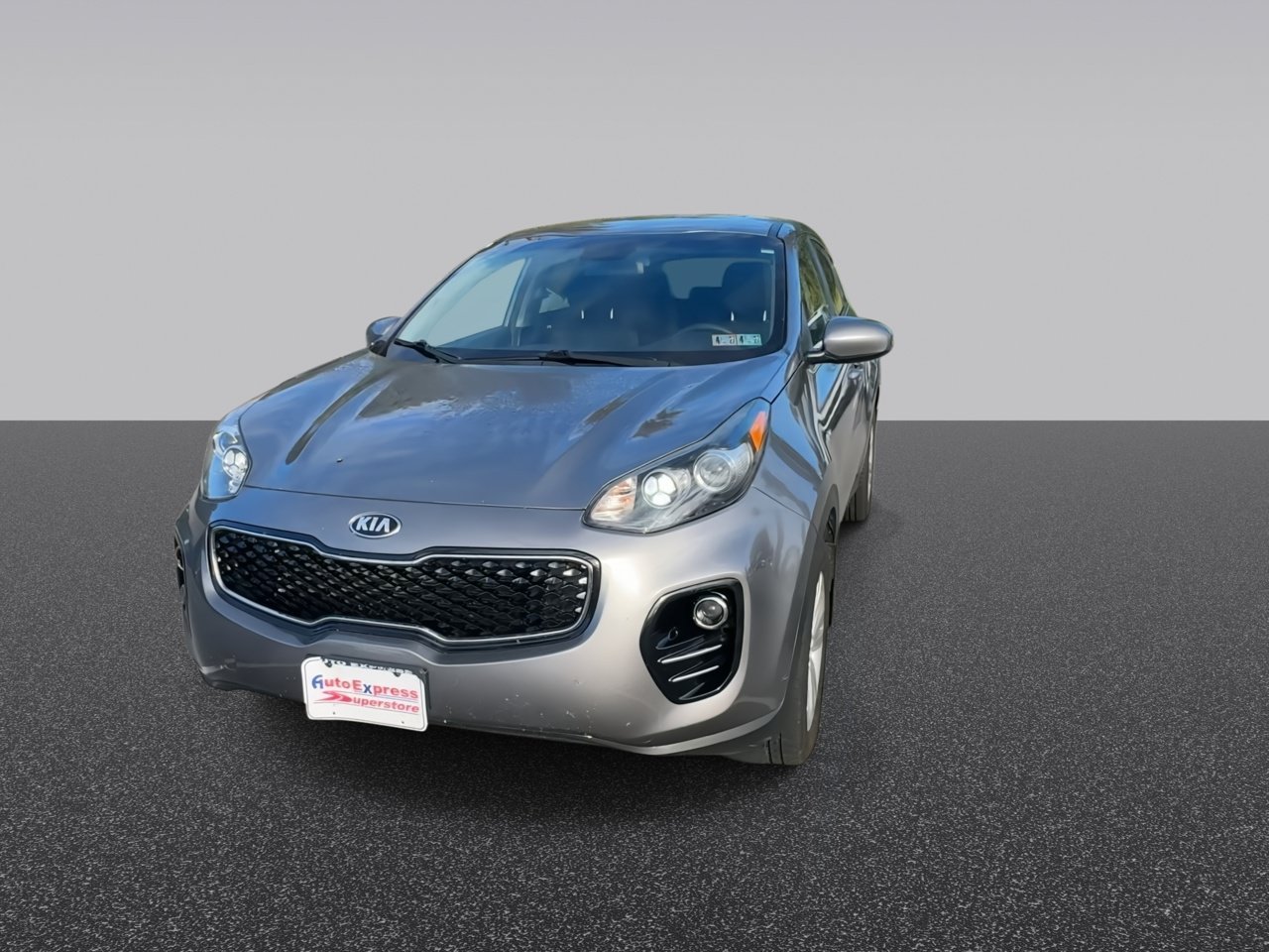 Used 2019 Mineral Silver Kia LX image 3