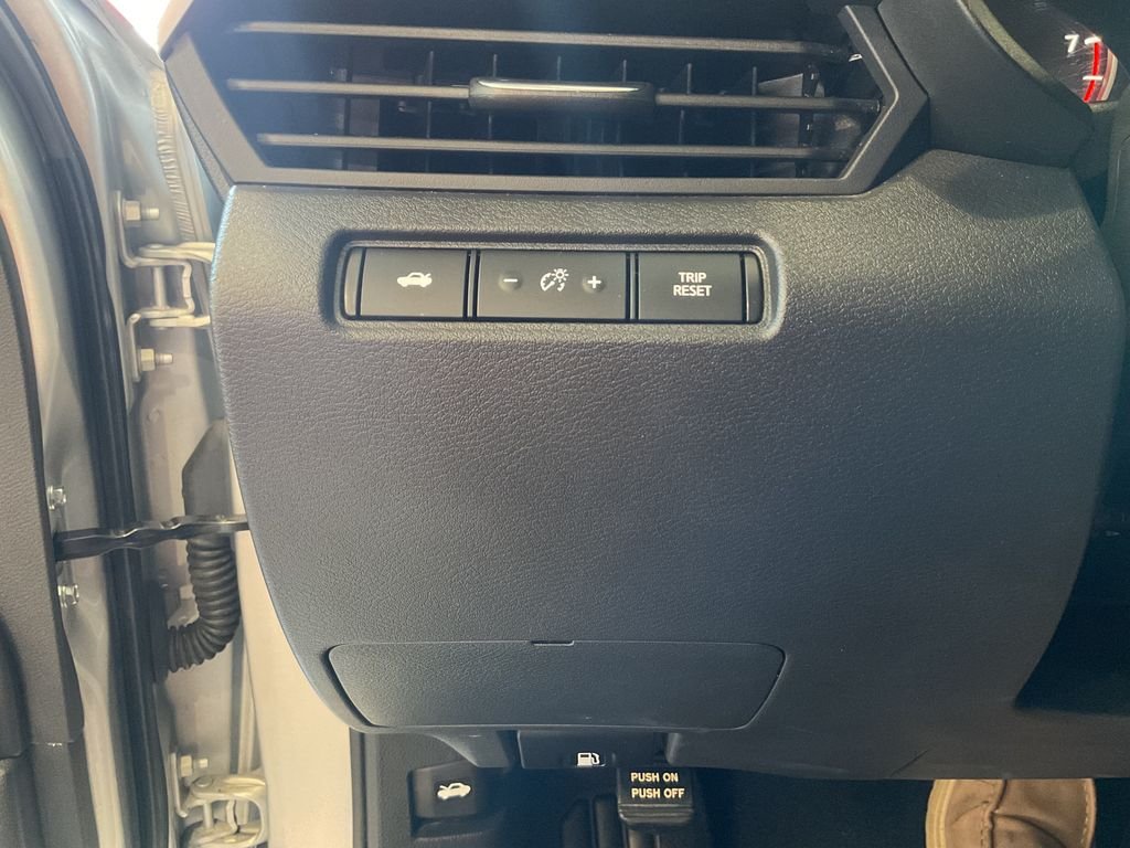Used 2024 Silver Nissan 2.5 SV image 15