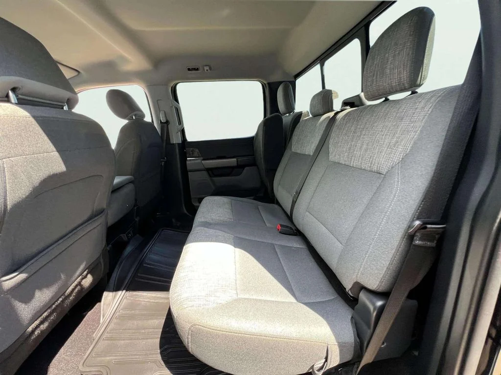 Used 2021 Agate Black Metallic Ford XLT image 19