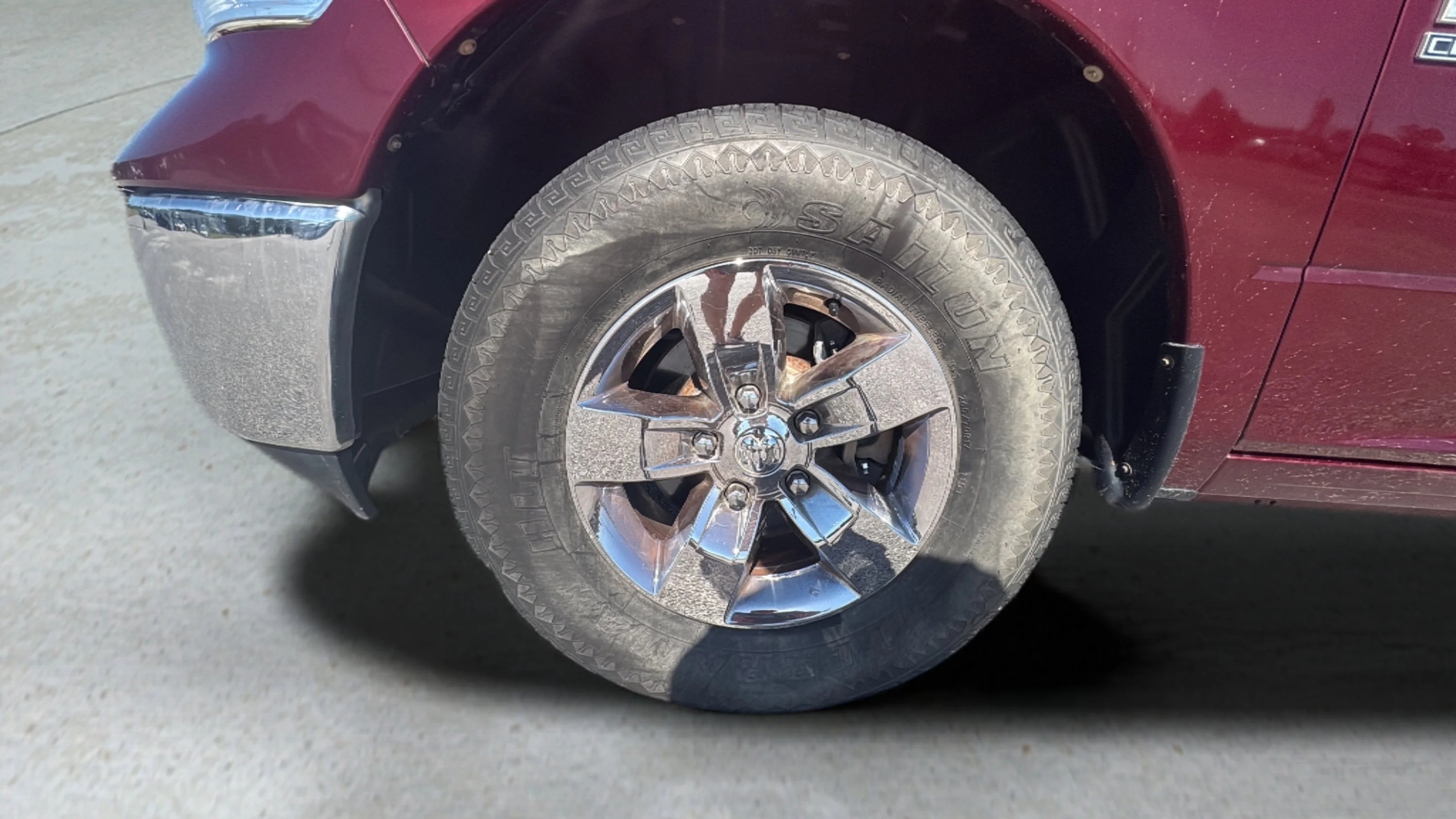 Used 2019 Delmonico Red Pearlcoat Ram SLT image 10