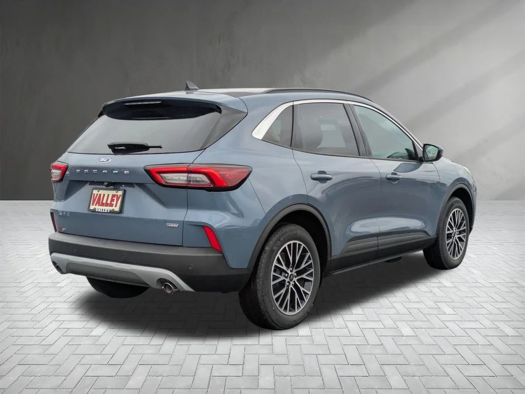 New 2024 Vapor Blue Metallic Ford Plug-in Hybrid image 9