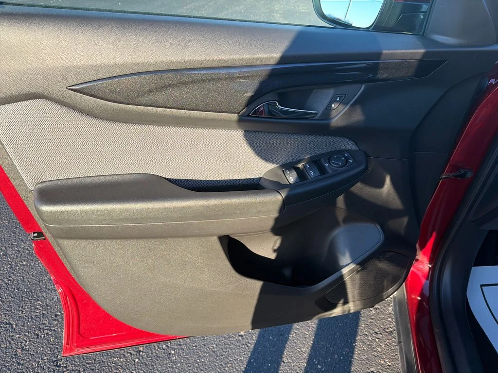 Used 2025 Red Chevrolet LT image 10