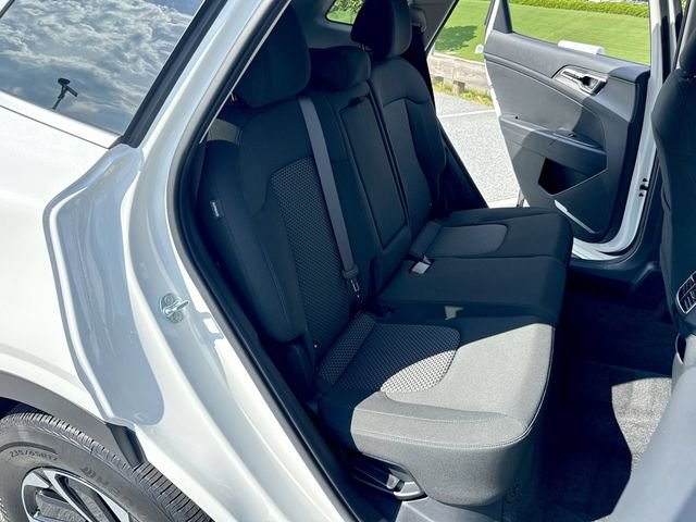 Used 2025 White Kia LX image 21