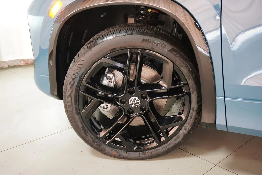 New 2026 Blue Volkswagen 2.0T SE R-Line Black image 30