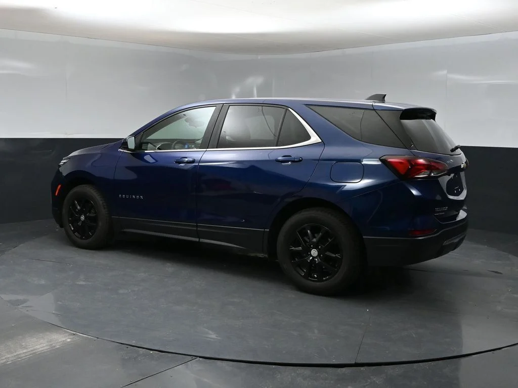 Used 2022 Blue Chevrolet LT image 6