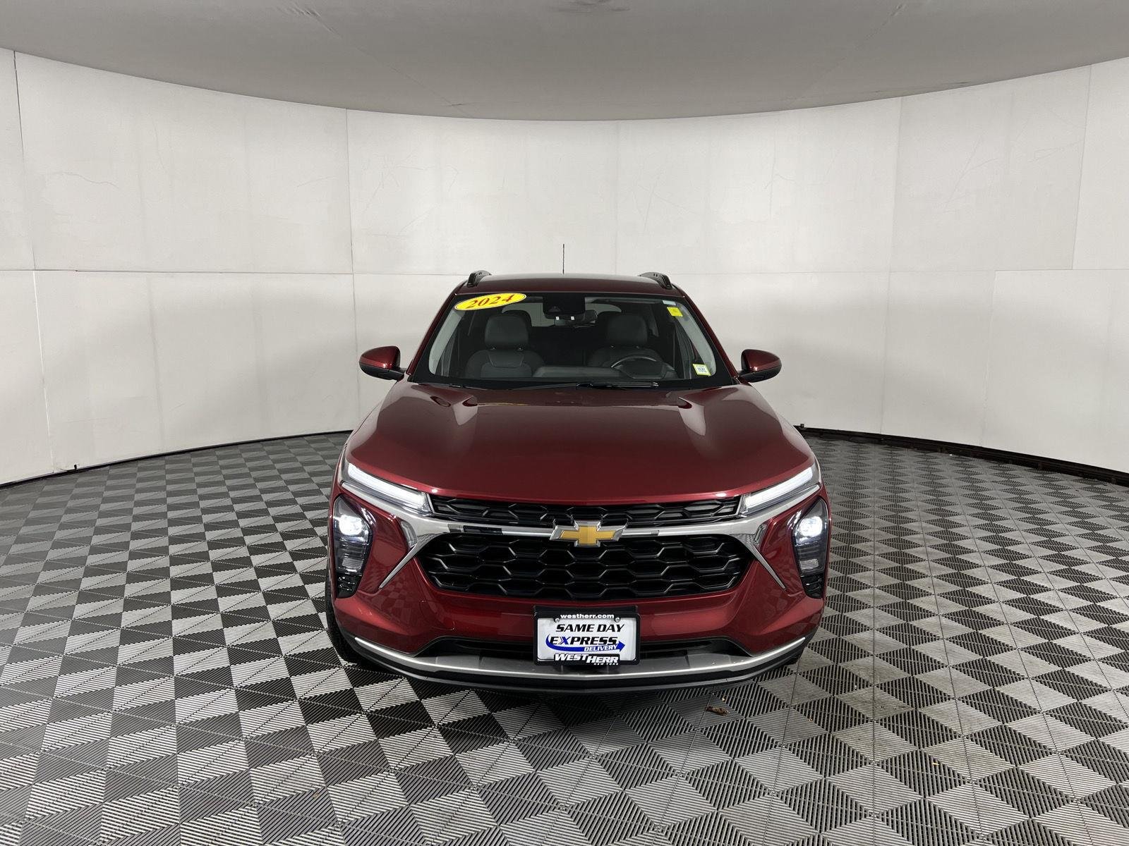 Used 2024 Crimson Metallic Chevrolet LT image 12