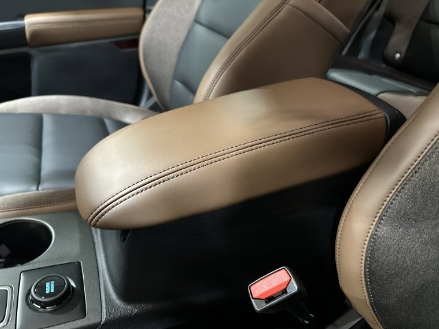 Used 2025 Beige Ford Outer Banks image 28
