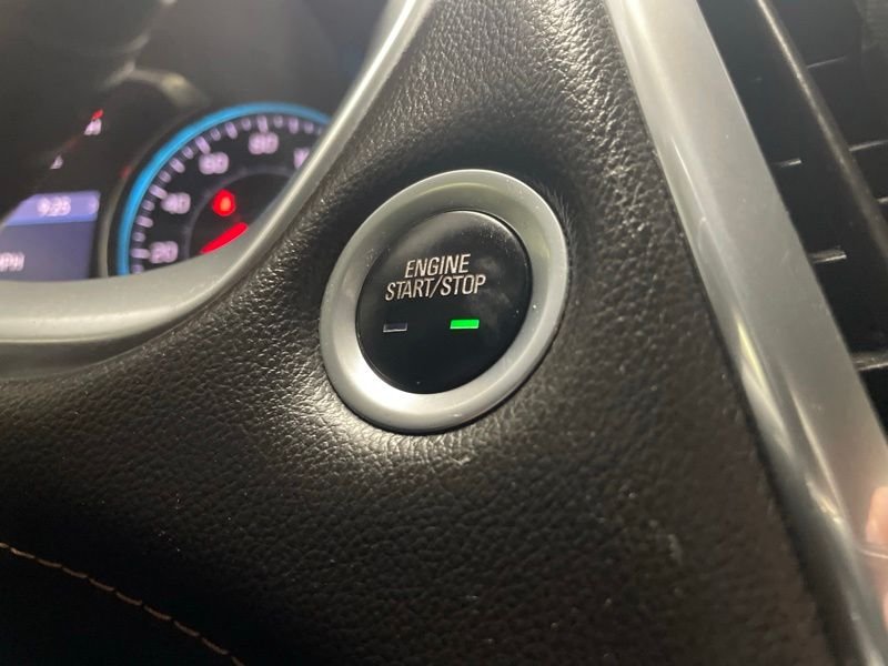 Used 2020 Gray Chevrolet LT image 27