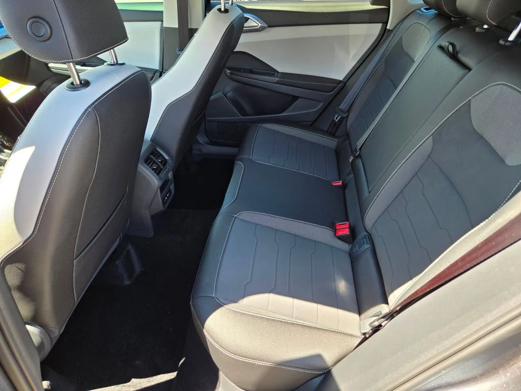 New 2026 Silver Volkswagen 1.5T SE image 7