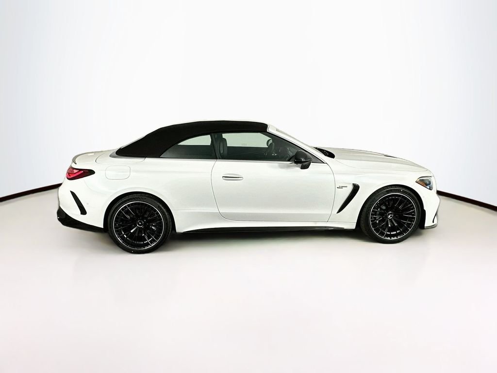 New 2027 MANUFAKTUR Moonlight White Metallic Mercedes-Benz CLE 450 image 10