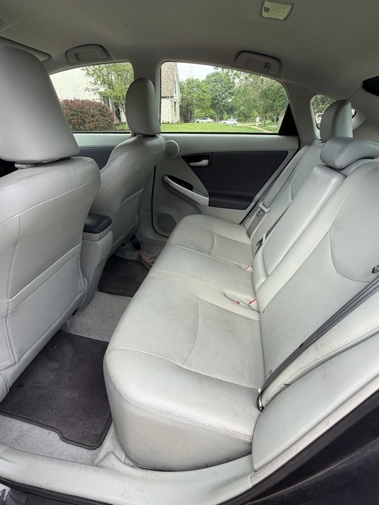 Used 2011 Toyota Prius IV with VIN JTDKN3DU2B5331564 for sale in Kansas City