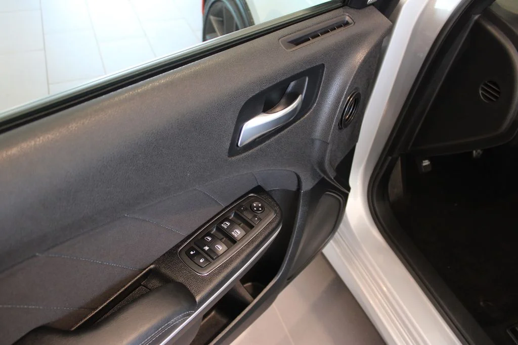 Used 2021 Triple Nickel Clearcoat Dodge R/T image 30