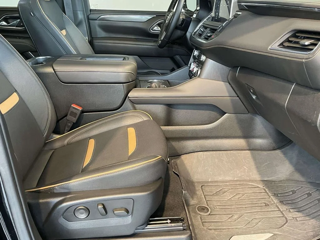 Used 2023 Onyx Black GMC AT4 image 22