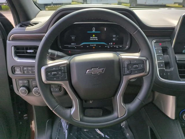 Used 2023 Orange Chevrolet Z71 image 14