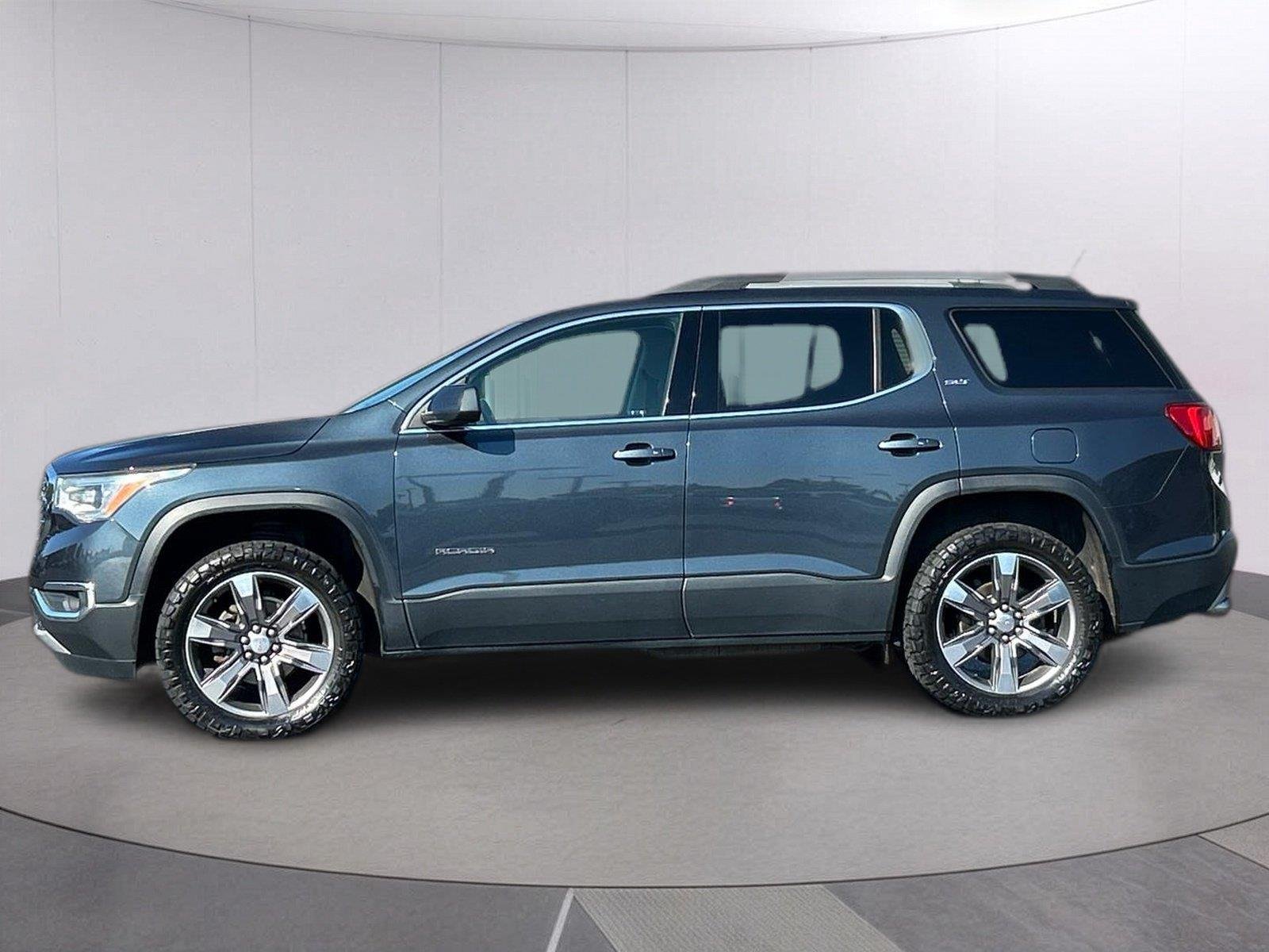 Used 2019 Dark Sky Metallic GMC SLT image 2