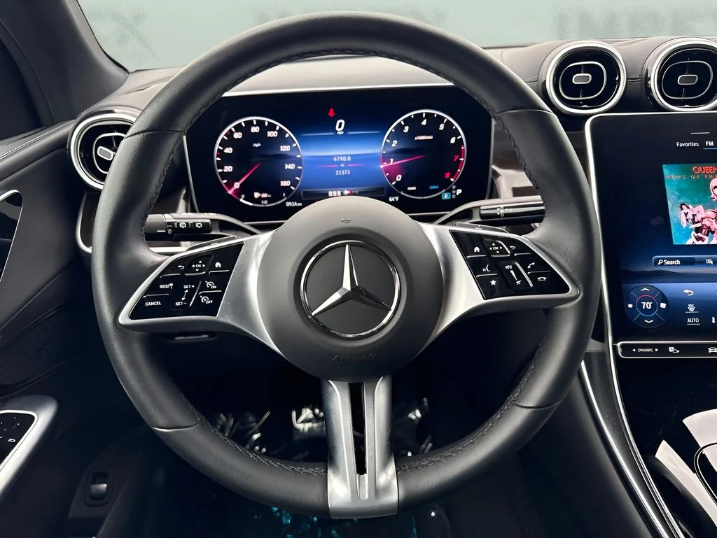 Used 2023 Black Mercedes-Benz GLC 300 image 13
