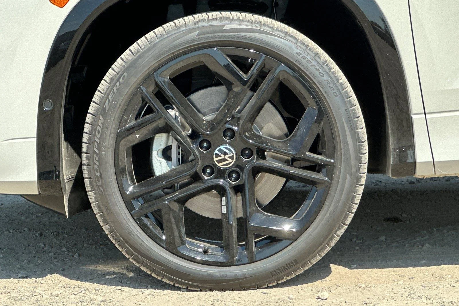New 2026 Sandstone Volkswagen SE R-Line Black image 25