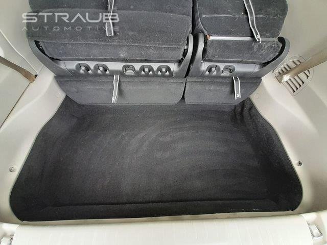 Used 2022 Brilliant Black Crystal Pearlcoat Chrysler Touring L image 50