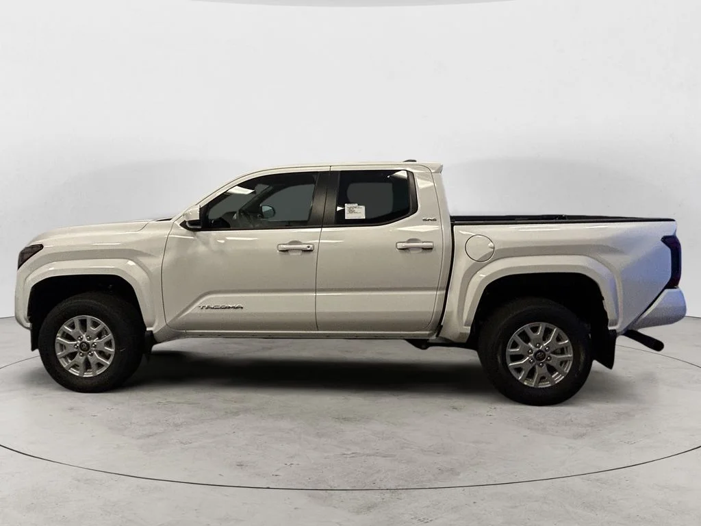New 2026 Ice Cap Toyota SR5 image 2