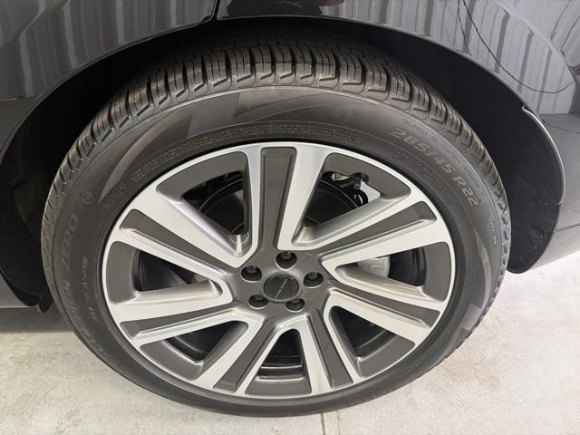 Certified Used 2026 Santorini Black Metallic Land Rover SE image 27