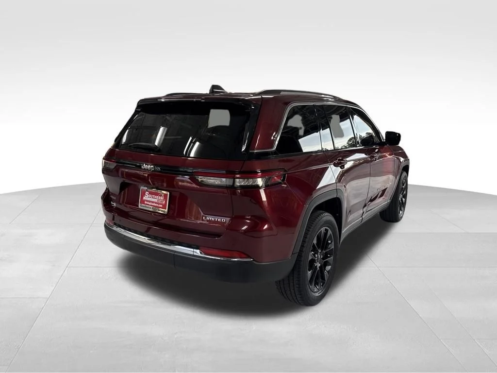 Used 2022 Red Jeep Limited image 5