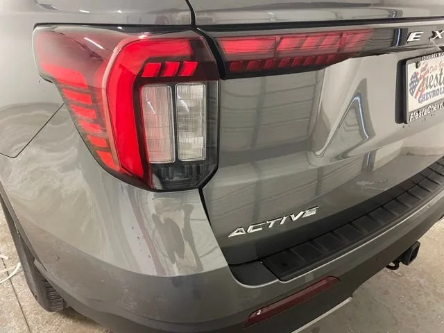 Used 2025  Ford Active image 7