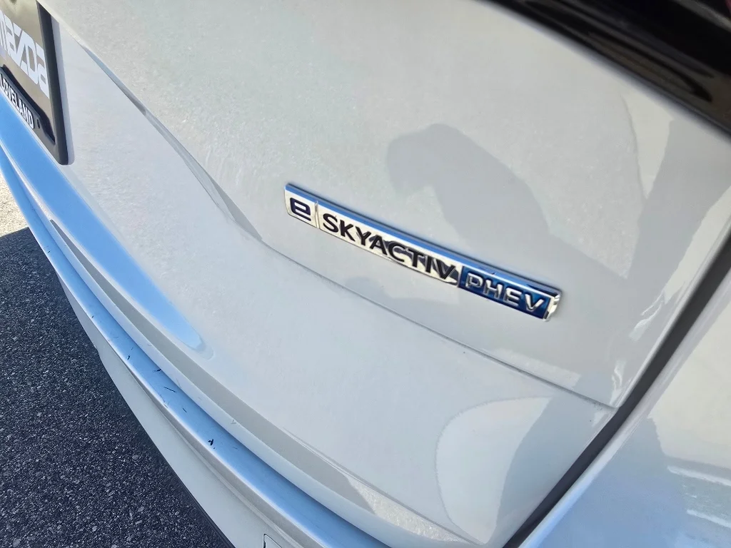 Used 2025 Rhodium White Premium Mazda Premium Package image 11