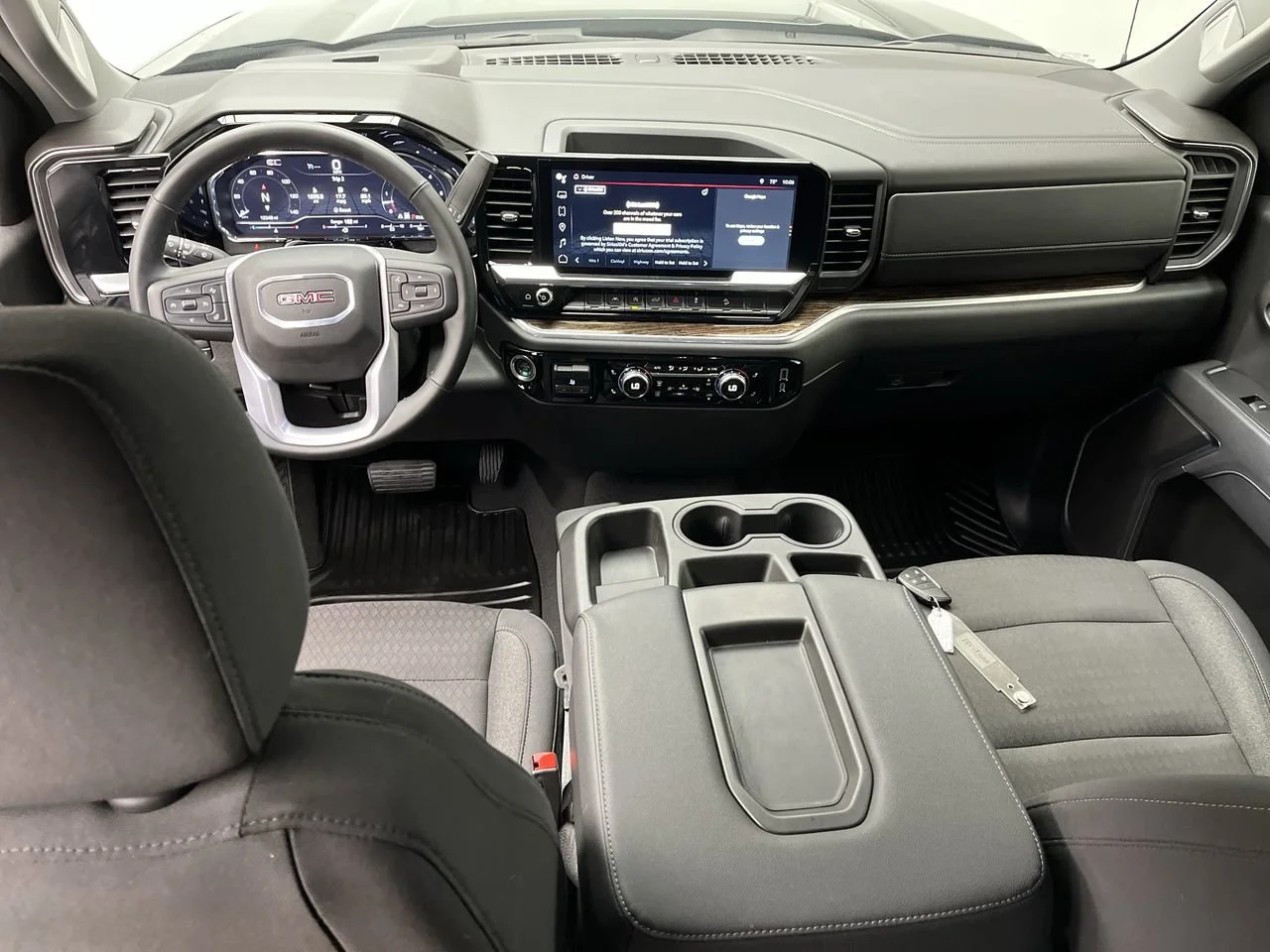 2025 GMC Sierra 1500 SLE - Photo 4